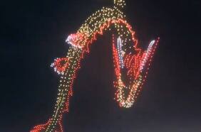 Un increíble show con 1.400 drones formaron un dragón gigante en el cielo de Shenzhen