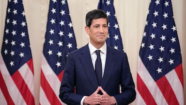 Fed desafía a Trump y aplica primera alza en la tasa de interés en más de 3 años