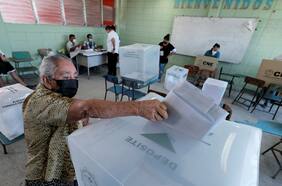 Xiomara Castro o Nasry Asfura: Honduras elige nuevo mandatario en medio de temores a revivir violencia