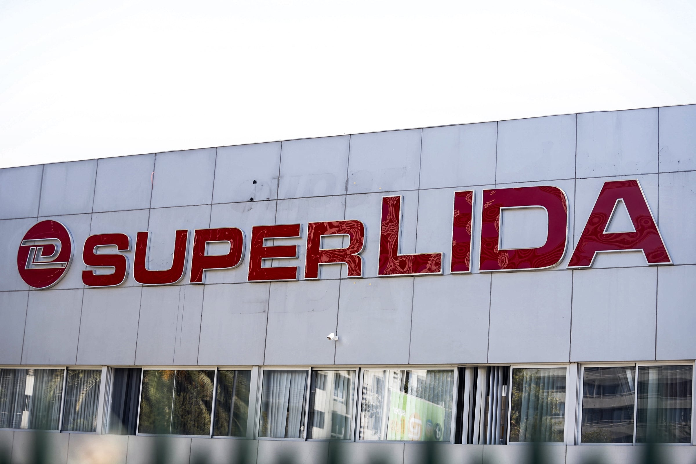 19 MARZO 2025
FACHADA SUPER LIDA MALL CHINO
PEDRO DE VALDIVIA 3671, ÑUÑOA
FOTO PABLO VÁSQUEZ R.