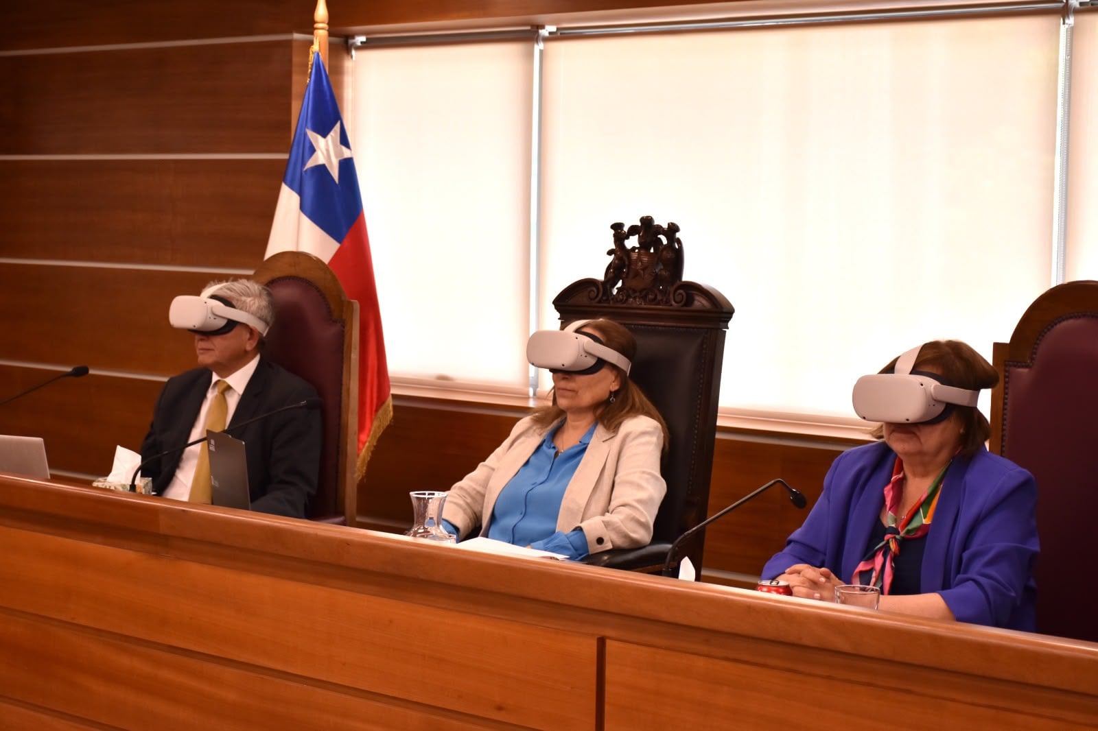 Poder Judicial organiza tercera versión de torneo de debate de escuelas de derecho con uso de realidad inmersiva