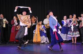 Facción movilizada del Bafona sufre revés judicial, mientras el elenco se presenta en Japón