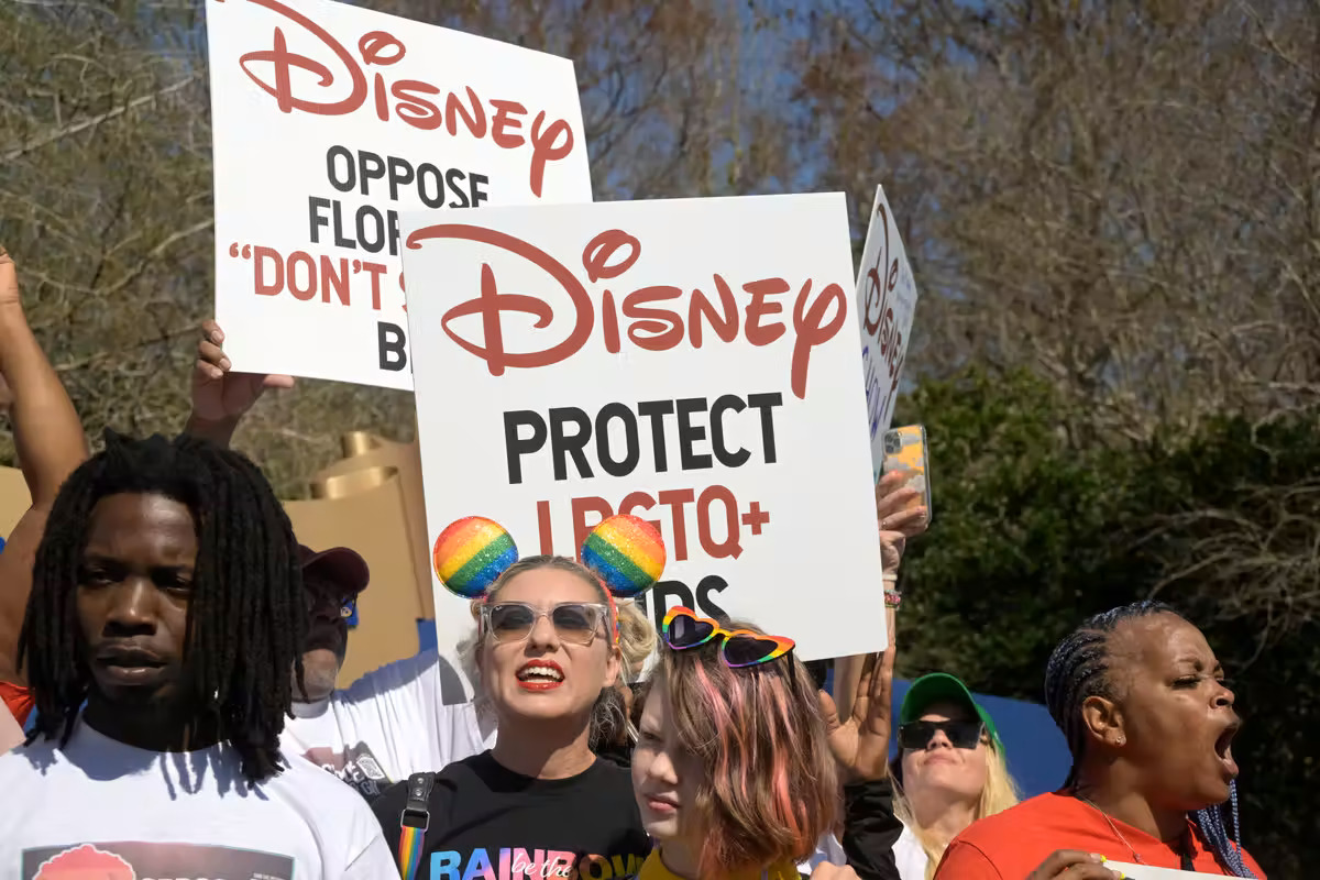 “No digas gay”: la polémica que enfrenta Disney por nueva ley en Florida