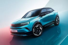 ¿Por qué Stellantis paraliza la producción en seis fábricas?