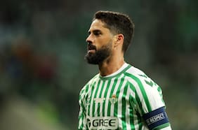 Problemas para Manuel Pellegrini en el Betis: Isco tendrá que operarse tras una nueva complicación física