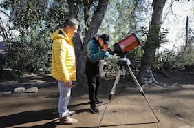 Los papás tendrán entrada gratis en el observatorio del cerro San Cristóbal para celebrar su día