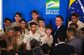 Gobierno de Lula pone fin al programa de escuelas cívico-militares, el emblema educativo de Bolsonaro