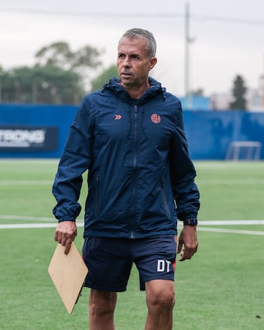 Gustavo Álvarez se olvida de la U en su presentación en San Lorenzo: “El actual es el desafío más importante”