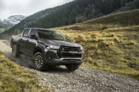 Toyota da a conocer la Hilux GR Sport europea (y sería como la que llegará a Chile)