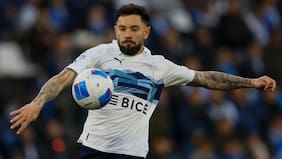 Sonríe Daniel Garnero: Eugenio Mena y Cristian Cuevas llegan a acuerdo para renovar en la UC