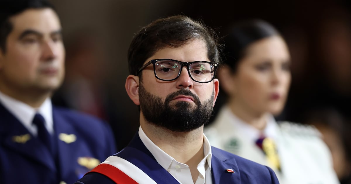 Oficialismo valora visita de Boric al Vaticano y oposición cuestiona apoyo del gobierno a proyectos de eutanasia y aborto