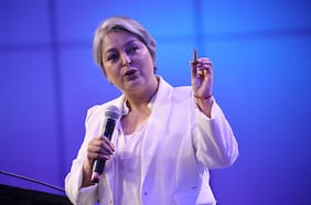 Jara se suma a polémica por advertencia de Kast al Presidente: “Debe estar nervioso por las encuestas”