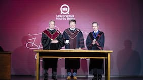 Alton Barron, nuevo Doctor Honoris Causa de la UNAB: “La inteligencia artificial nunca podrá mirar a los ojos a un paciente”