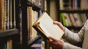 Informe internacional sobre politización académica en Humanidades irrumpe en debate por cambios al Fondecyt 2027