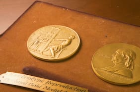 Premios Pulitzer 2025 reconocen reportajes sobre el fentanilo, Gaza y el intento de asesinato de Trump