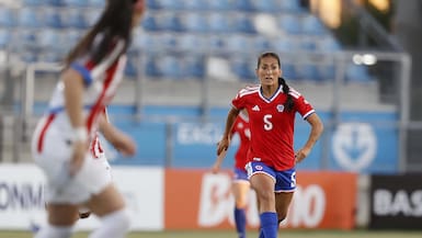 ¿En qué posición quedó? La Roja femenina cierra el año perdiendo terreno en el ranking FIFA
