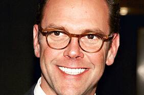 James Murdoch deja News Corp