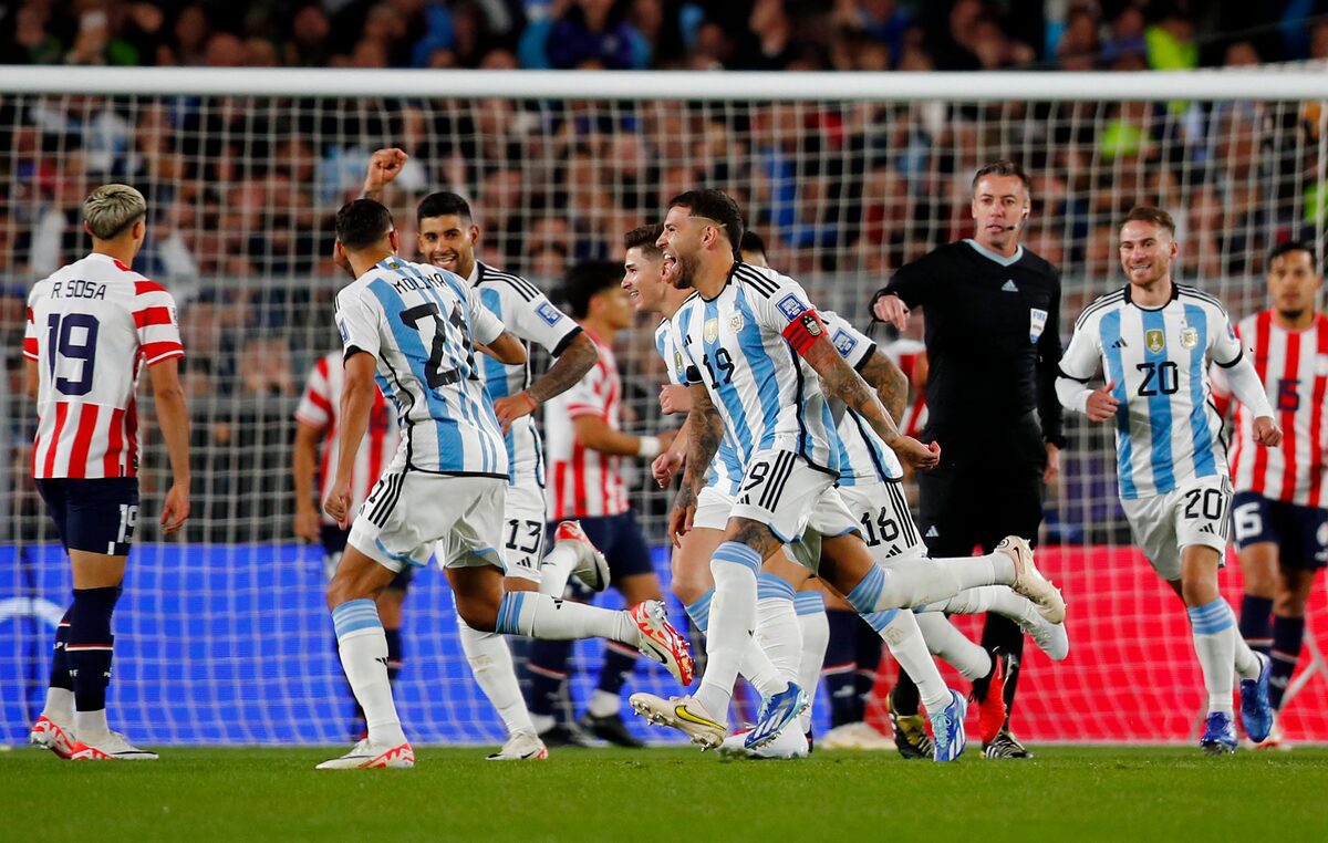 Argentina se impone por la mínima frente a Paraguay - La Tercera
