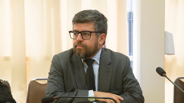 “Daña gravemente la institucionalidad”: Diputado Araya envía oficio por inasistencias del ministro Arrau a comisión especial investigadora