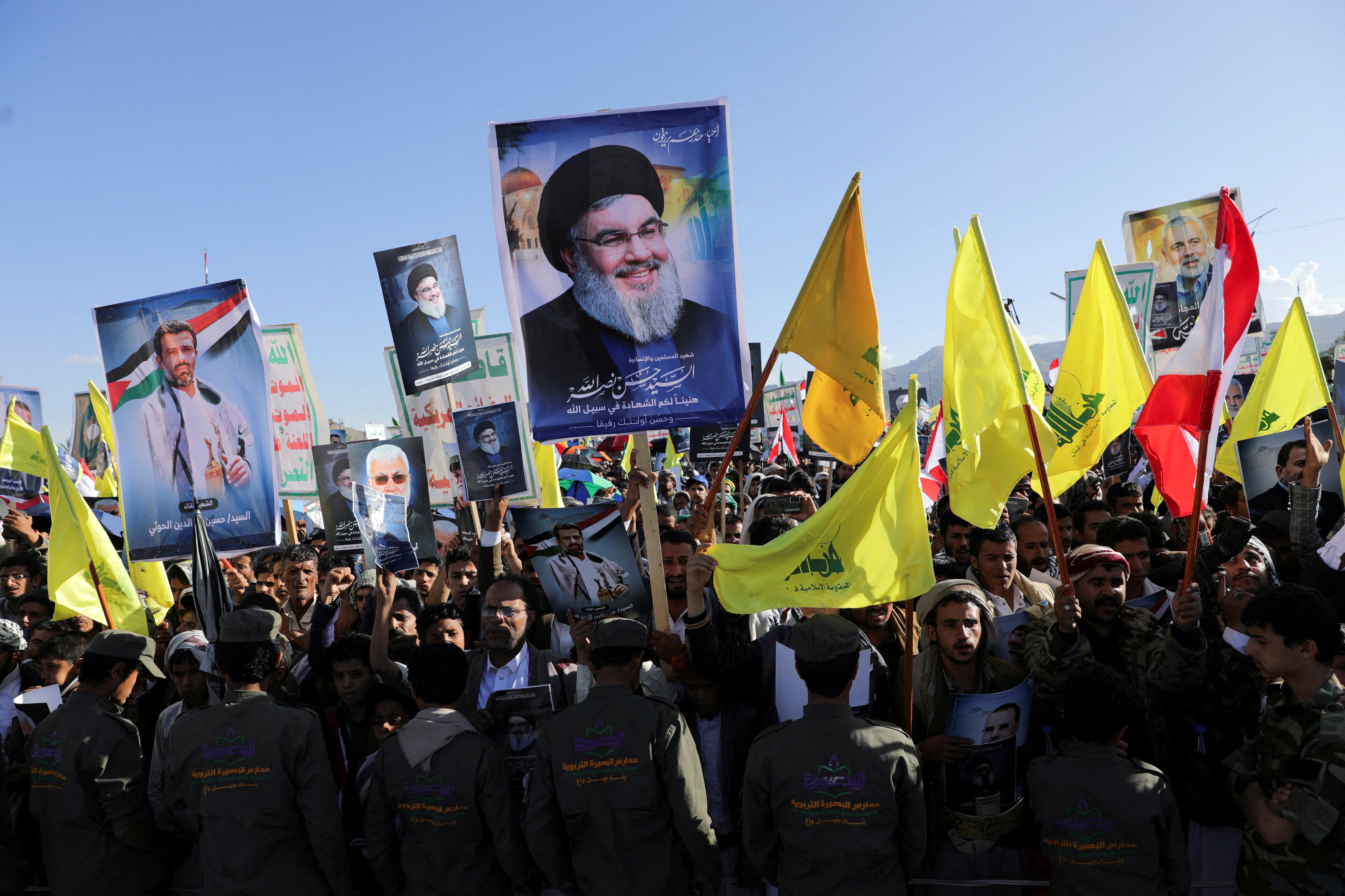 Manifestantes, principalmente partidarios de los hutíes, se reúnen en Saná (Yemen) el 4 de octubre de 2024 para conmemorar al fallecido líder de Hezbolá en Líbano, Hasán Nasralá, y mostrar su apoyo a los palestinos de la Franja de Gaza. Foto: Archivo
