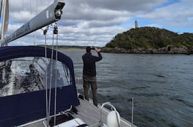 Trazan la primera ruta y derrotero náutico entre Puerto Montt y Caleta Inío, en el extremo sur occidental de Chiloé
