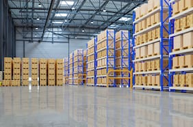 Zonas poniente y norte suman 80% de superficie arrendable de bodegas en la RM