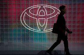 Las acciones de Toyota caen un 4% tras escándalo de seguridad de Daihatsu y la retirada de vehículos en Estados Unidos