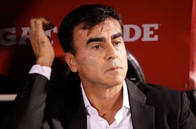 La reacción de Gustavo Quinteros tras el insólito gol errado de Pablo Galdames en el clásico entre Independiente y Racing