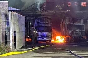 Dictan prisión preventiva para miembros de banda “antiespecista” que incendiaron carnicería en Quilicura