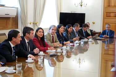 ¿Nueva coalición? El reordenamiento oficialista tras el arribo de Kast a La Moneda