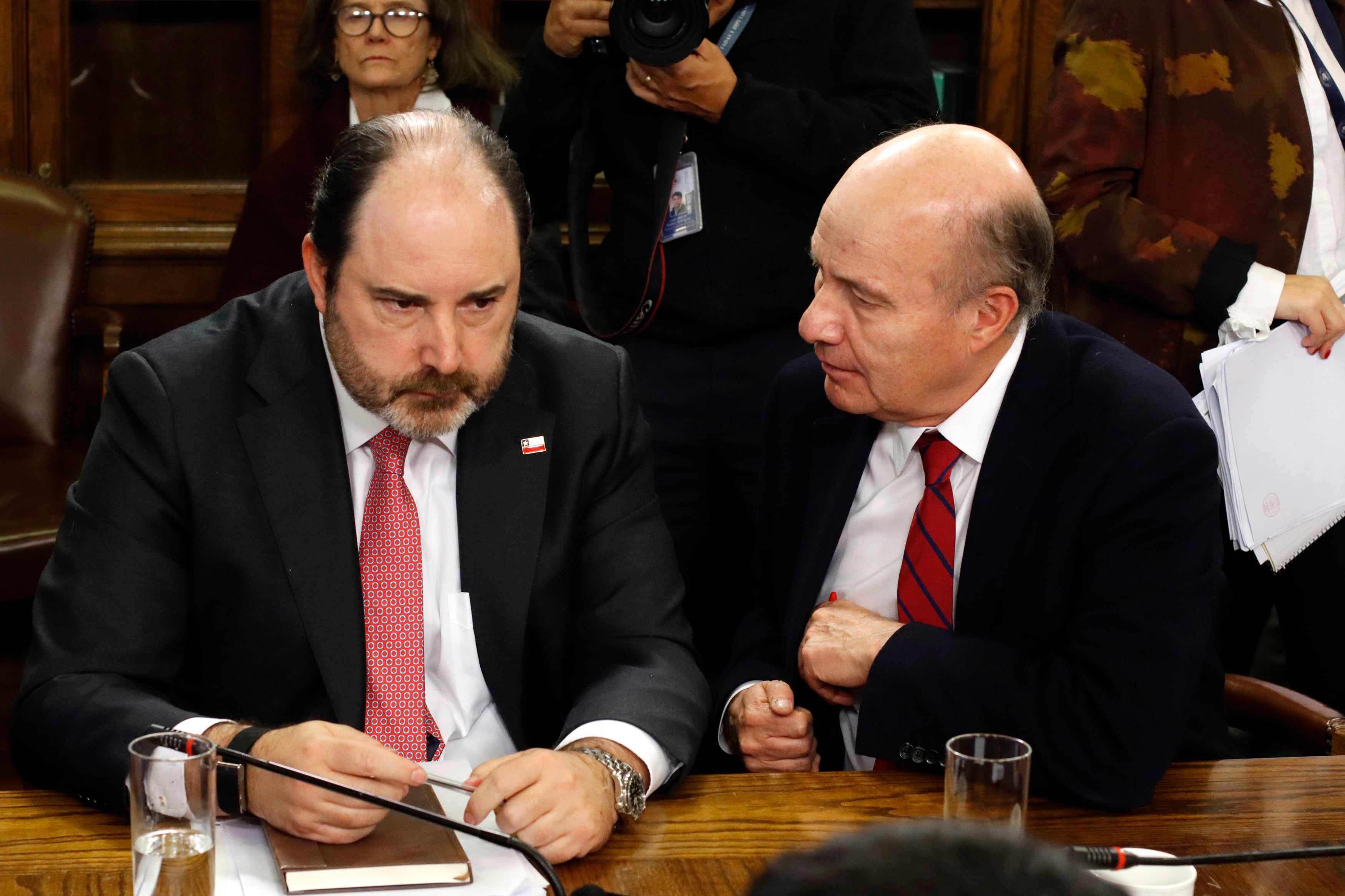 Ministro Rau reafirma ajuste en crédito al empleo y aborda debate sobre promediar jornada laboral en períodos más largos