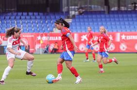 Con un golazo de Karen Araya: Chile vence a Cataluña en un buen apronte para la Copa América