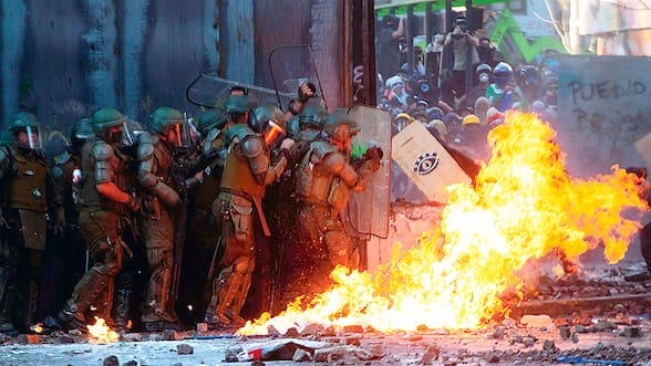 Gobierno dará urgencia a proyectos para endurecer penas por ataques a Carabineros y ampliar legítima defensa de funcionarios de franco