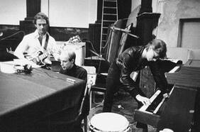 ¿Cómo grabó Robert Fripp la guitarra de Heroes de David Bowie?