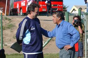 “No tenía nada que envidiarle a Bielsa o Sampaoli, pero la gente es malagradecida”: el dolor por la muerte de Sulantay reivindica el legado del padre de la Generación Dorada