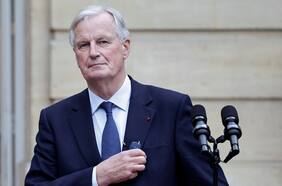 Miles de personas protestan en Francia contra decisión de Macron de elegir a Barnier como primer ministro