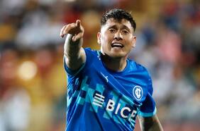 La reacción de Nicolás Castillo tras la lesión de Thomas Gillier en la UC