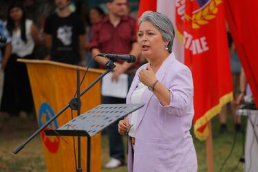 Jeannette Jara retoma vida militante en el Partido Comunista