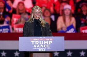 Las siete cosas que hay que saber sobre Pam Bondi, la nueva candidata de Trump para fiscal general de EE.UU.