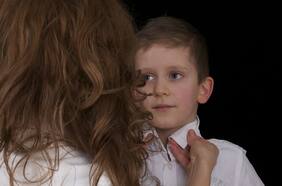 ¿Por qué los niños no siempre pueden seguir una conversación?