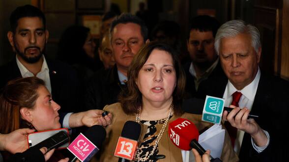 Oposición da señales de unidad tras cita: ratifican que irán al TC por megarreforma y critican al Ejecutivo por apurar votación