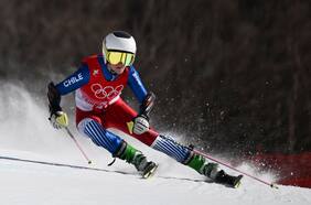 Emilia Aramburo finaliza entre las mejores 50 del slalom gigante en Beijing 2022