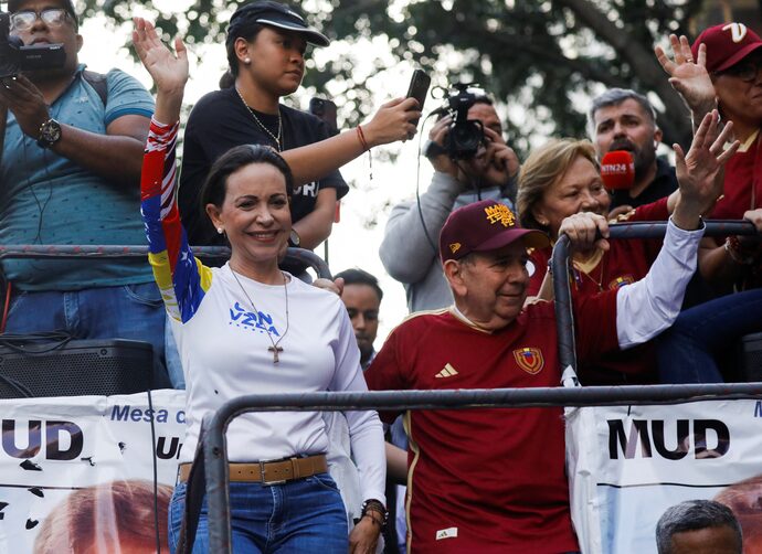 Elecciones en Venezuela: encuestas sitúan a Edmundo González Urrutia con una amplia ventaja sobre Maduro - La Tercera