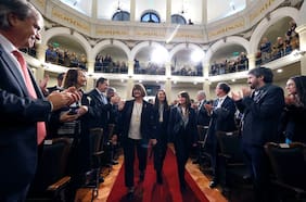 “Tiene profundo valor simbólico”: por primera vez 1 de cada 4 universidades en Chile tiene una rectora