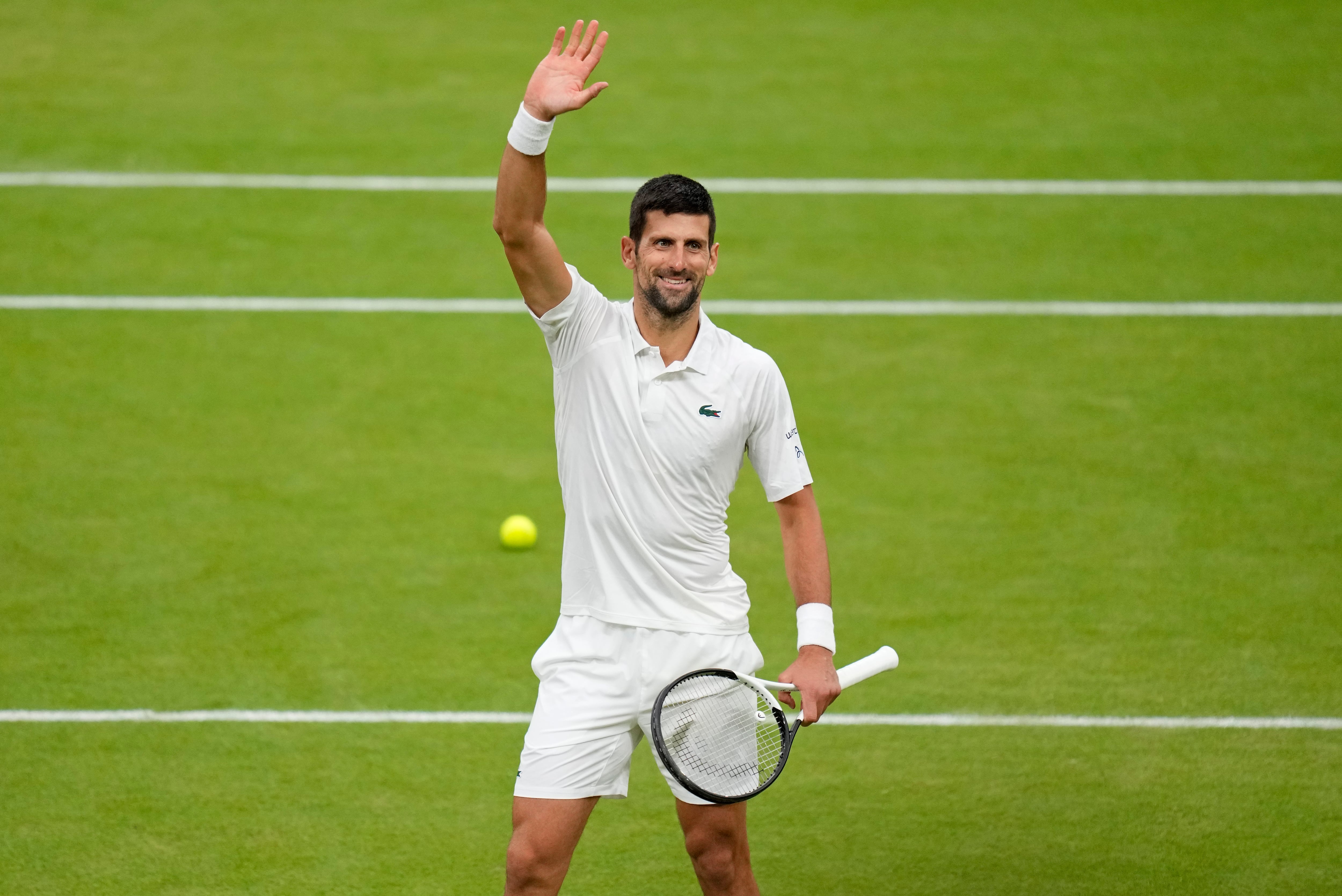 Novak Djokovic vuelve a hacer historia: el impresionante récord que el serbio le arrebata a Roger Federer en Wimbledon
