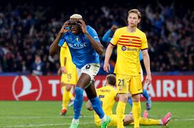 Champions League: Barcelona rescata un valioso empate en Nápoles para apaciguar su declarada crisis