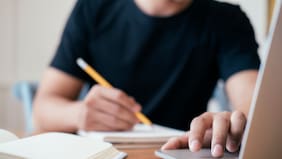 Comisión de Trabajo del Senado reactivará proyecto de ley de 2018 que permite la contratación por hora
