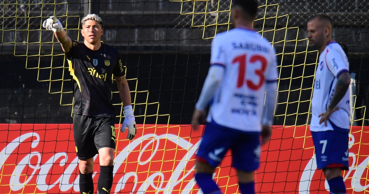 Peñarol mueve sus fichas para bajarle el precio a Brayan Cortés y evitar su retorno a Colo Colo