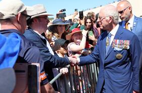 Rey Carlos III cancela compromisos por “efectos colaterales” de su tratamiento contra el cáncer