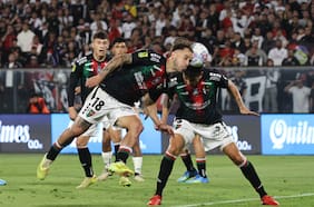 Polémico gol anulado a Palestino, Vidal molesto con Ortiz y De Paul y Sosa lesionados: el amargo aniversario de Colo Colo